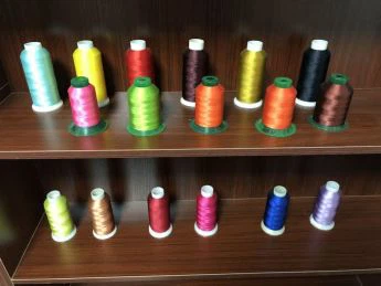 Nici do haftu ze sztucznego jedwabiu